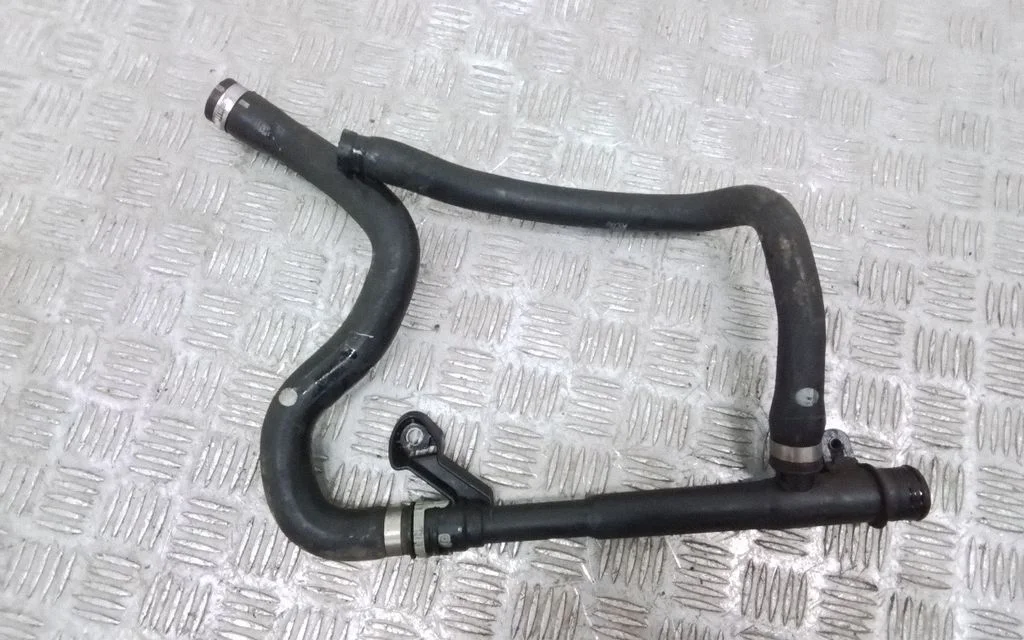 Engine coolant pipe/hose – Volvo V70 (2008-2013)