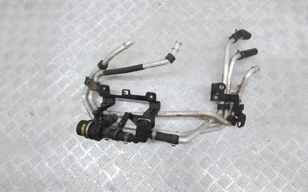 Engine coolant pipe/hose 7P0819929B