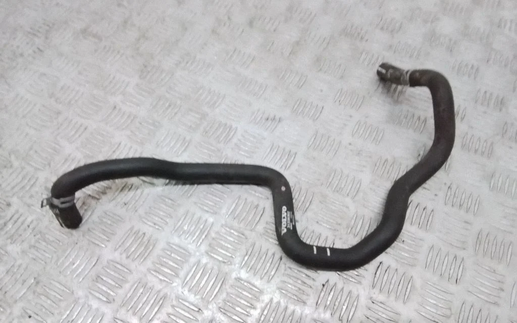 Engine coolant pipe/hose – Volvo S90, V90 (2016-)