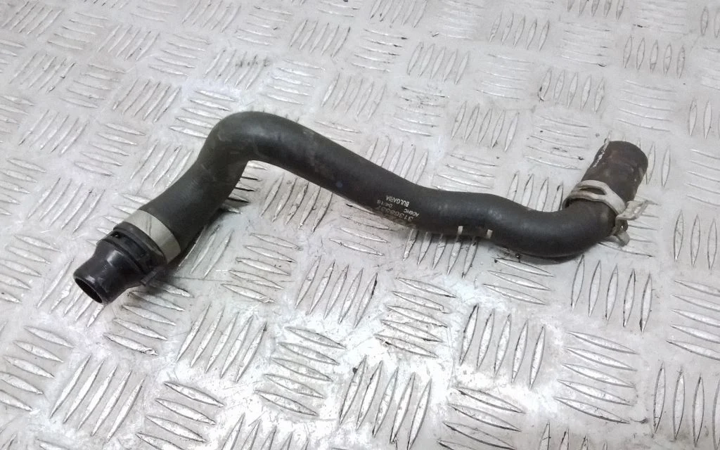 Engine coolant pipe/hose – Volvo S90, V90 (2016-)