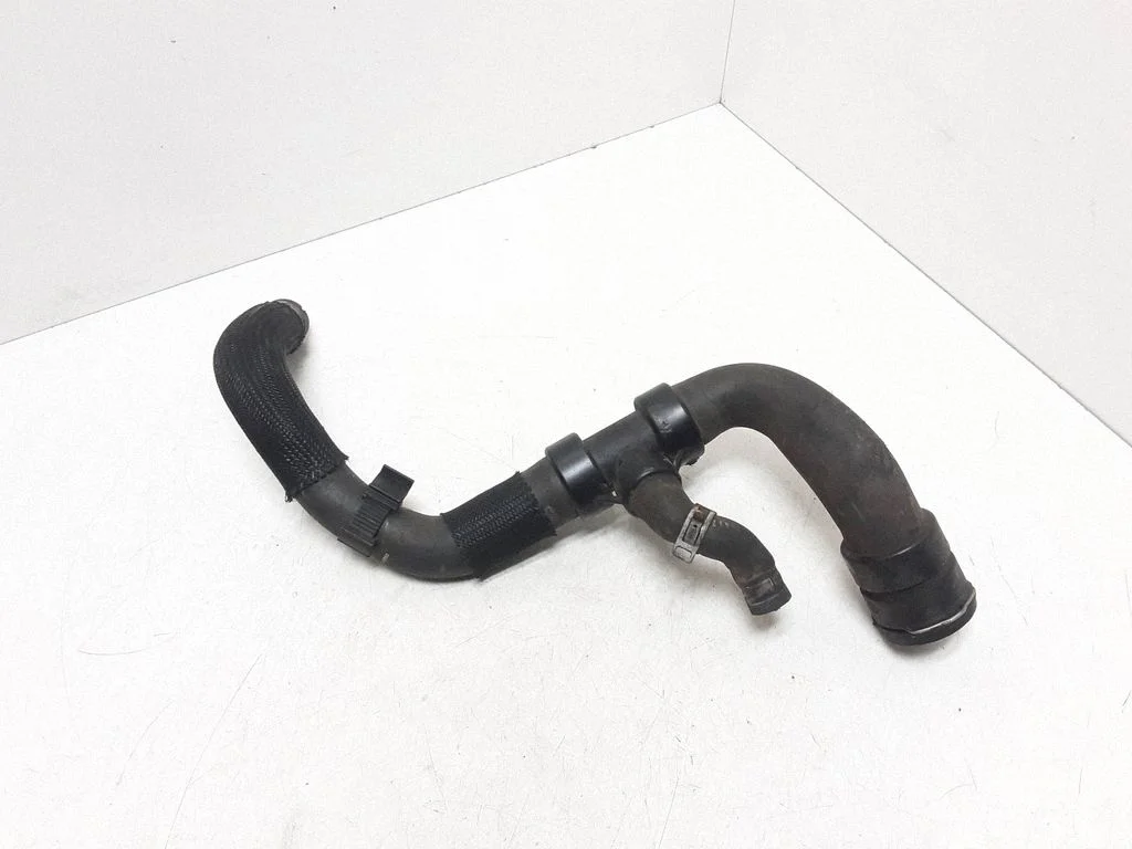 Engine coolant pipe/hose 31325615