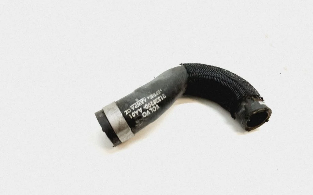 Engine coolant pipe/hose 31338200