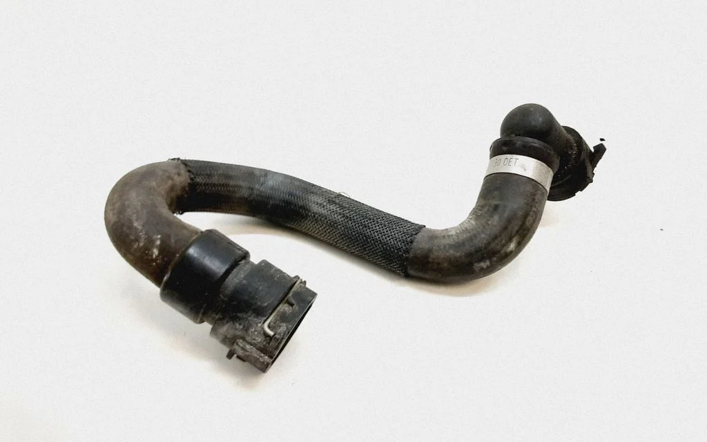 Engine coolant pipe/hose 31305162