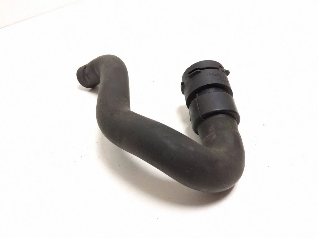 Engine coolant pipe/hose BG918B160GA