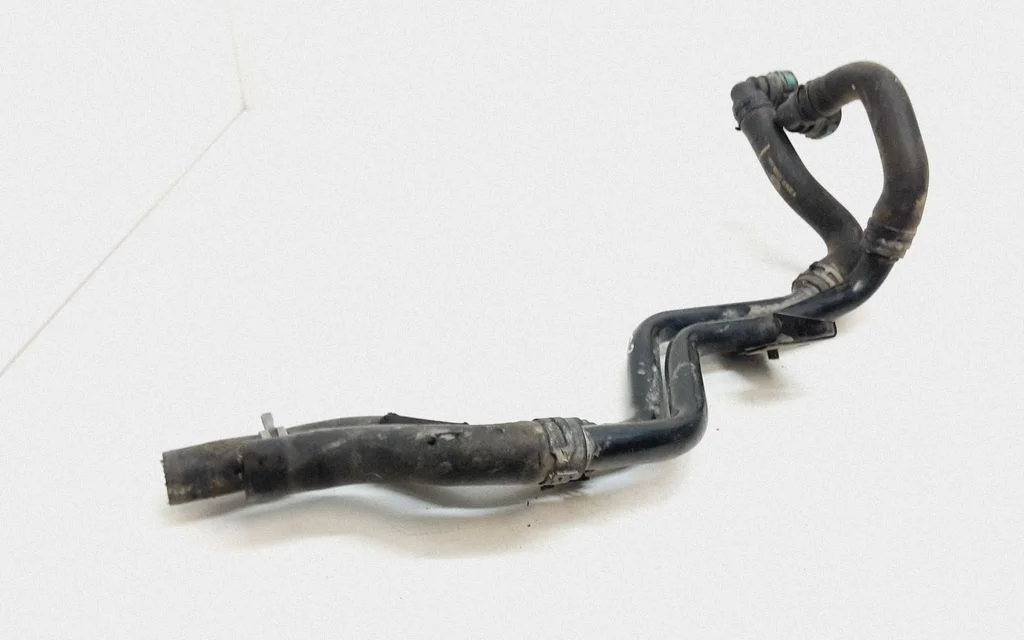Engine coolant pipe/hose – Land Rover Discovery 3 - LR3 (2005-2009)