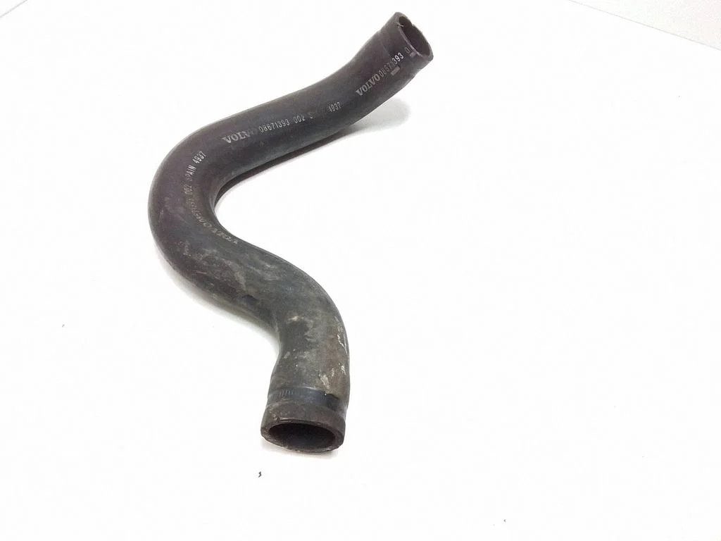 Engine coolant pipe/hose 08671393