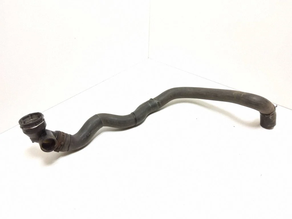 Engine coolant pipe/hose – Volkswagen Touran I (2003-2010)
