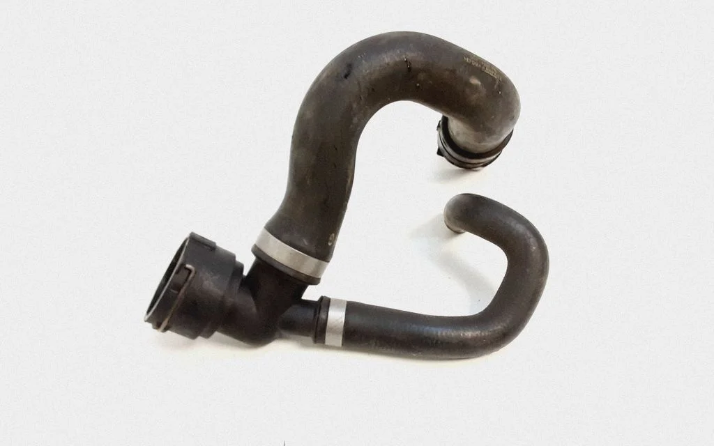 Engine coolant pipe/hose – Volvo XC70 (2008-2013)