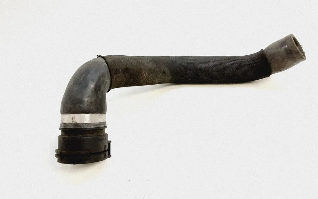 Engine coolant pipe/hose 30680520