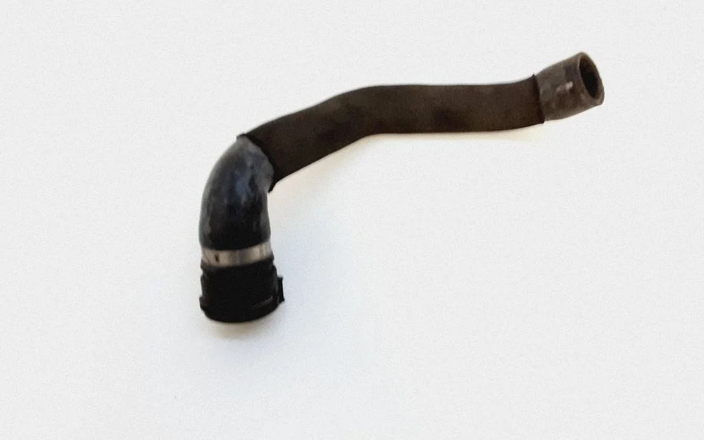 Engine coolant pipe/hose 30680520