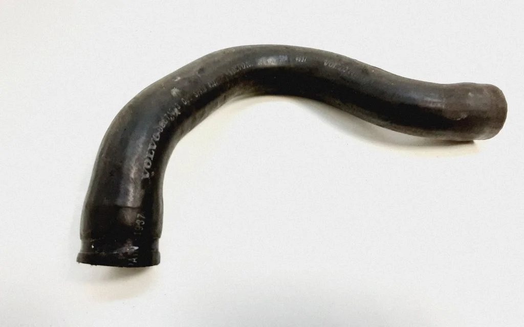 Engine coolant pipe/hose 08671393