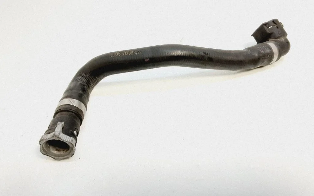 Engine coolant pipe/hose 3M5H18C553FE