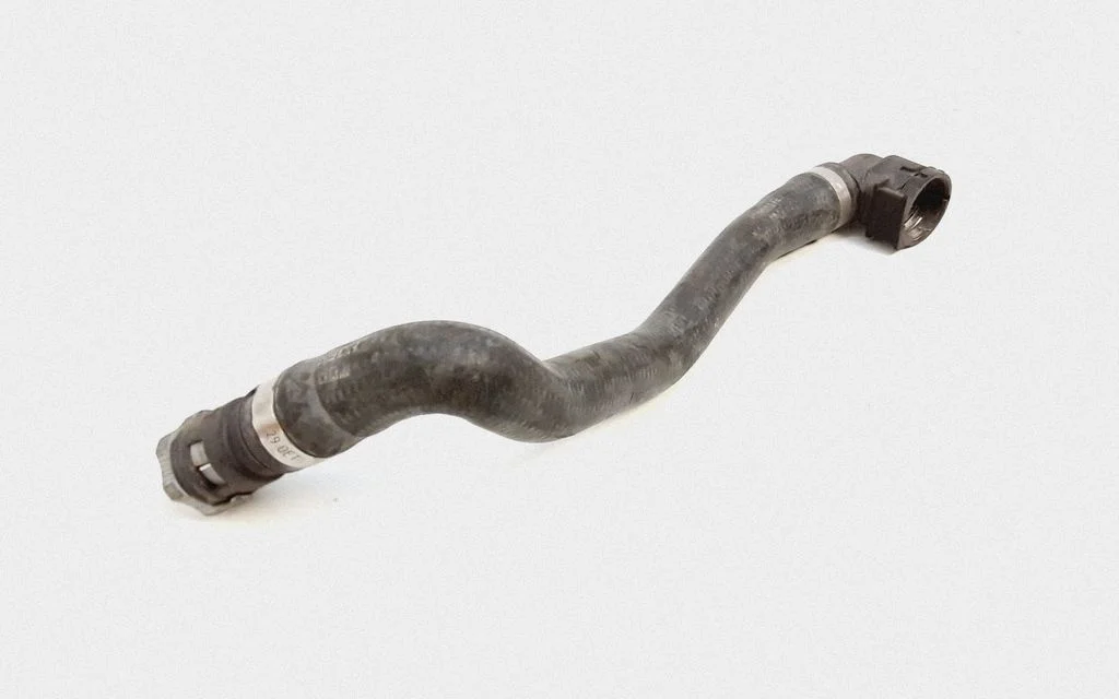 Engine coolant pipe/hose – Volvo S40 (2004-2007)