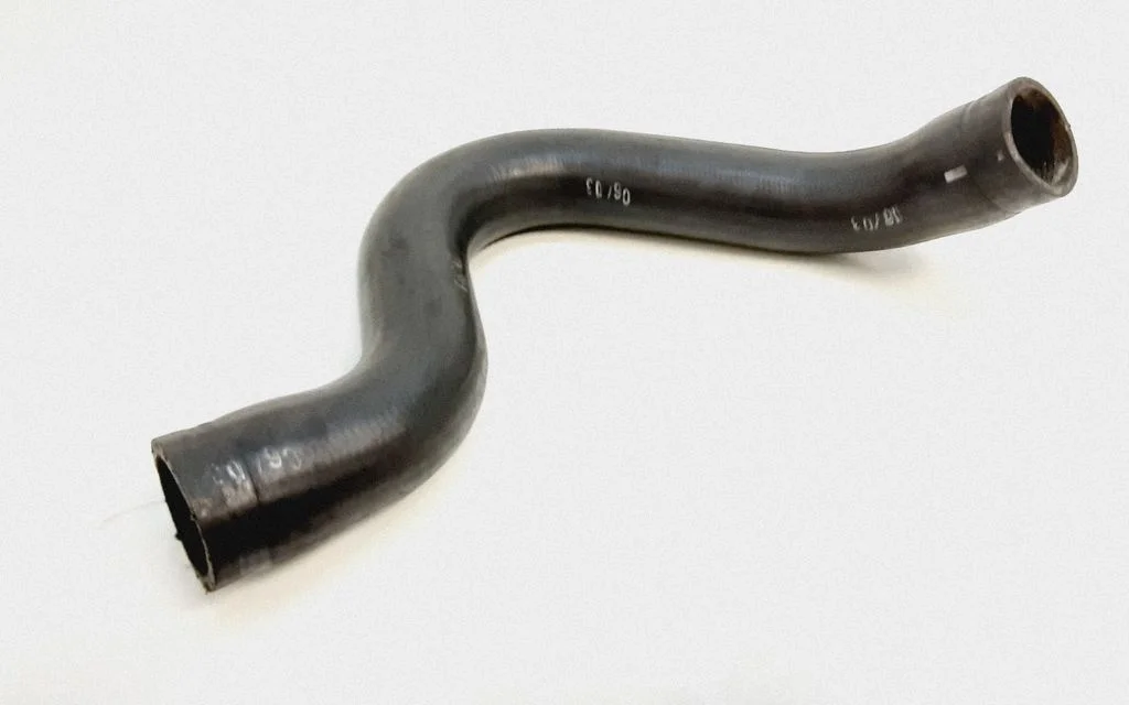 Engine coolant pipe/hose 08671393