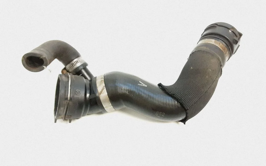 Engine coolant pipe/hose 7789720