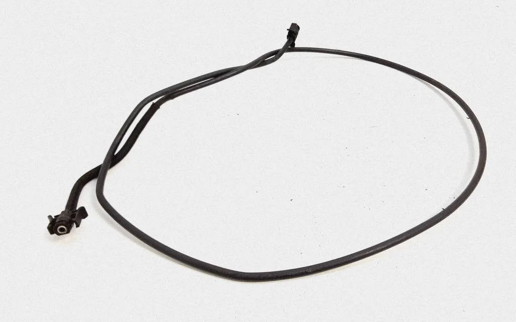 Engine coolant pipe/hose 31338873