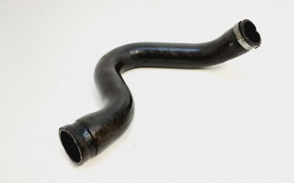 Engine coolant pipe/hose – Volvo S60 (2001-2004)