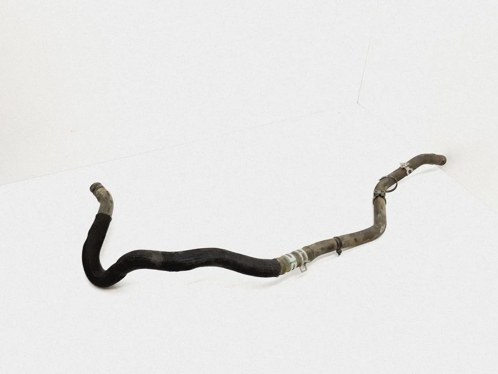 Engine coolant pipe/hose