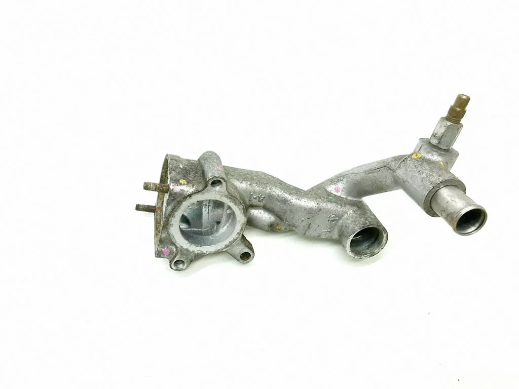 Engine coolant pipe/hose