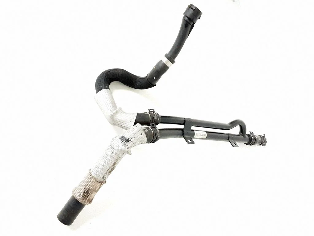 Engine coolant pipe/hose 7P6121070