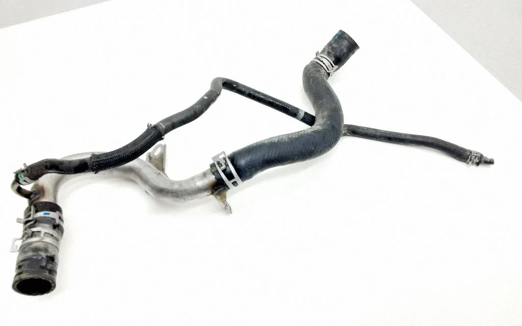 Mootori jahutusvedeliku toru / voolik