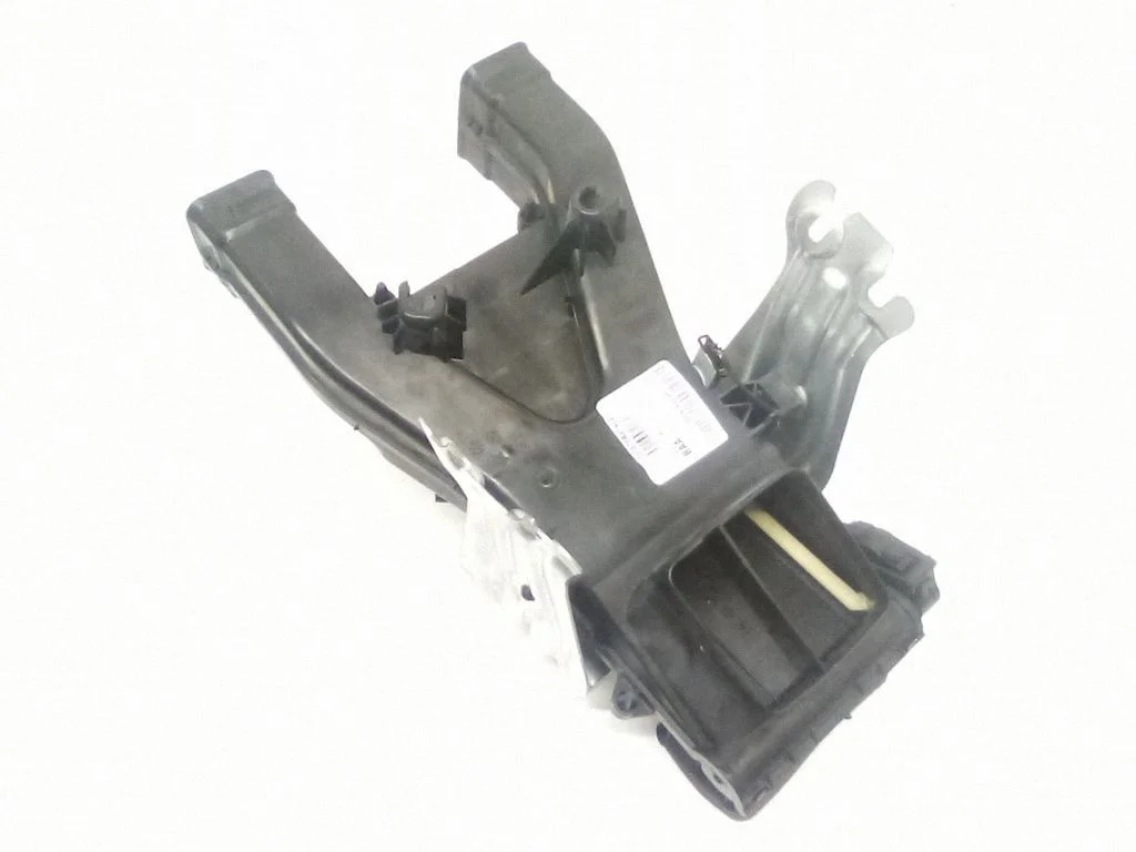 Cabin air duct channel – centre