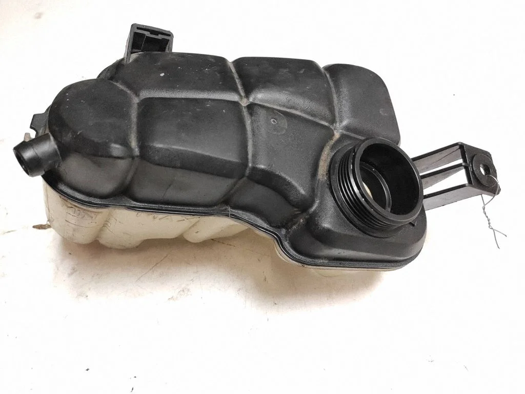 Coolant expansion tank/reservoir 6G918K218