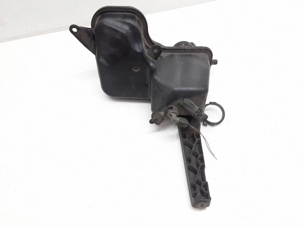 Coolant expansion tank/reservoir – BMW 5 Series E60 E61 (2004-2010)