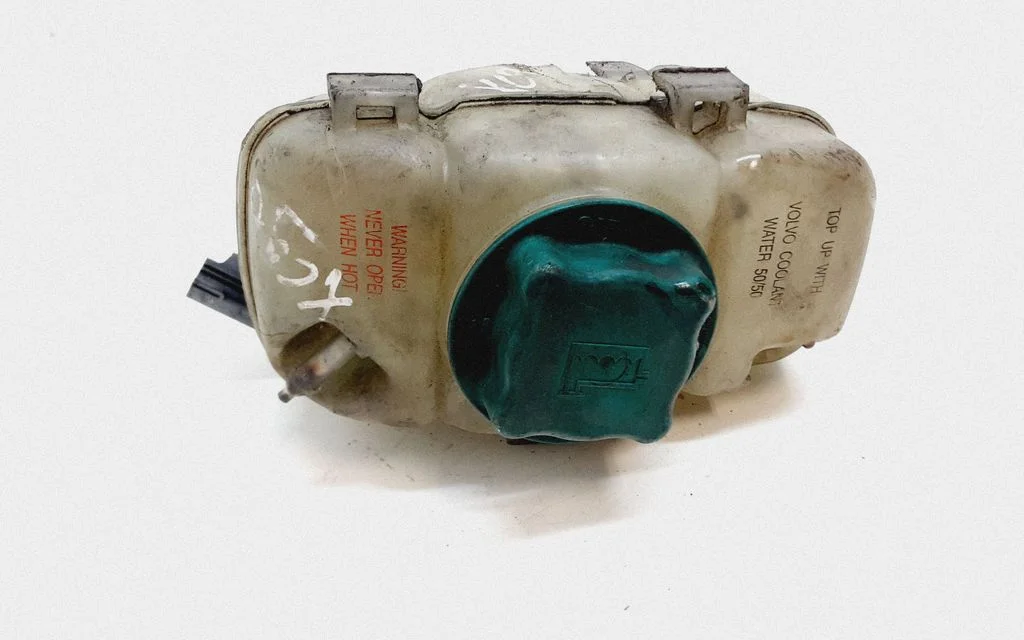 Coolant expansion tank/reservoir 8683455