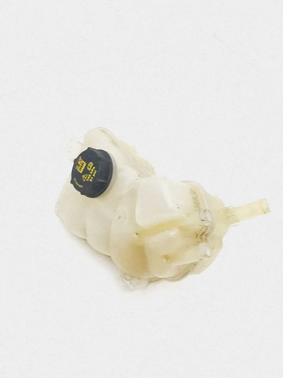 Coolant expansion tank/reservoir DG938A080