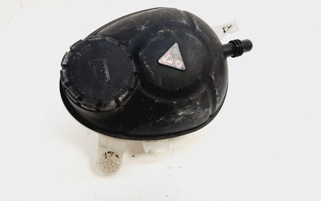 Coolant expansion tank/reservoir A2055000049