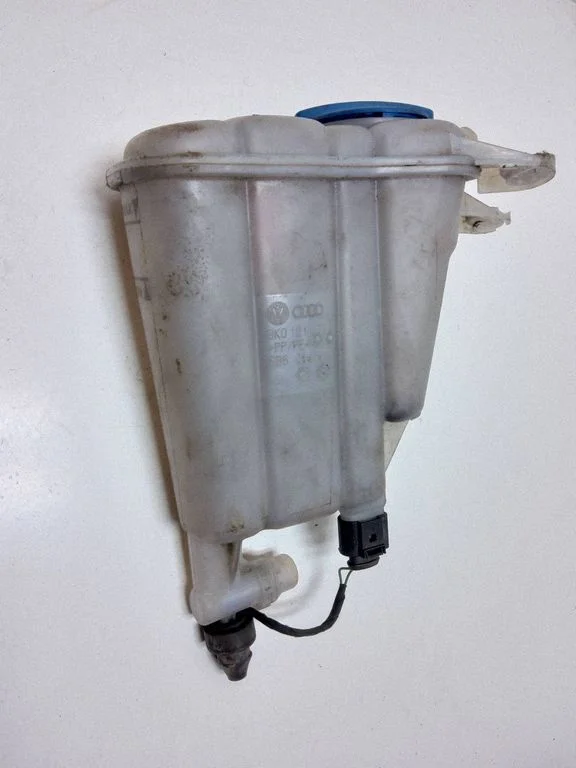 Coolant expansion tank/reservoir – Audi A6 Allroad C6 (2006-2011)