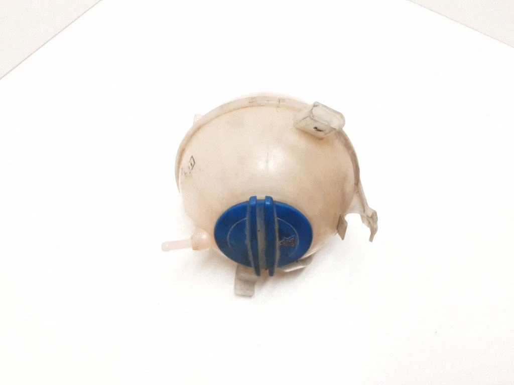 Coolant expansion tank/reservoir 1KO121407A