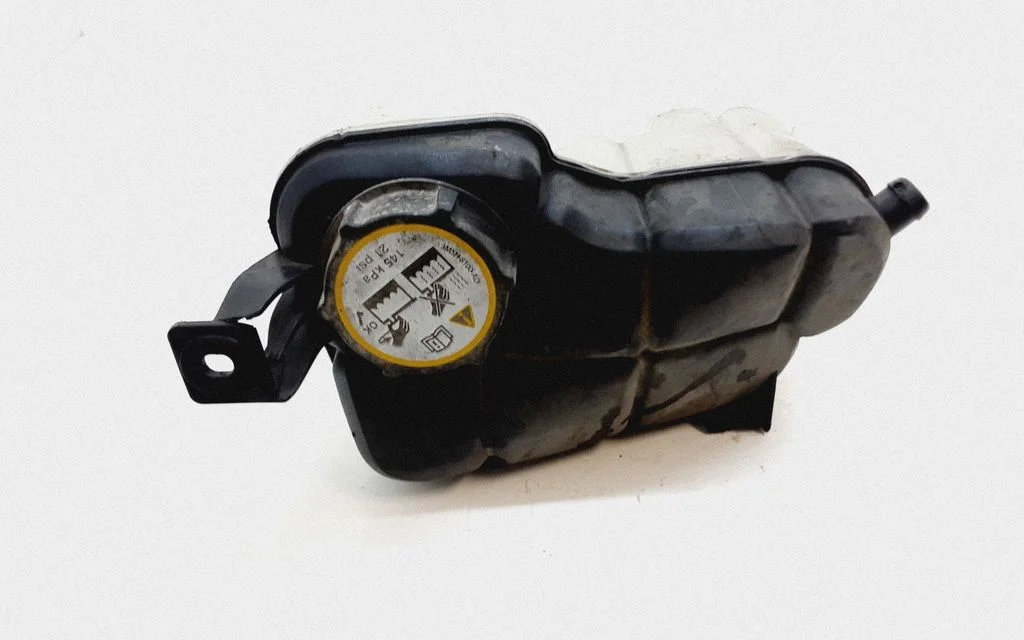 Coolant expansion tank/reservoir – Volvo XC70 (2008-2013)