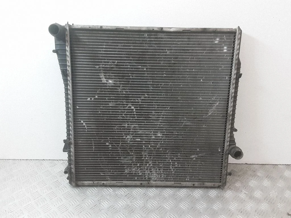 Jahutusvedeliku radiaator 1439099