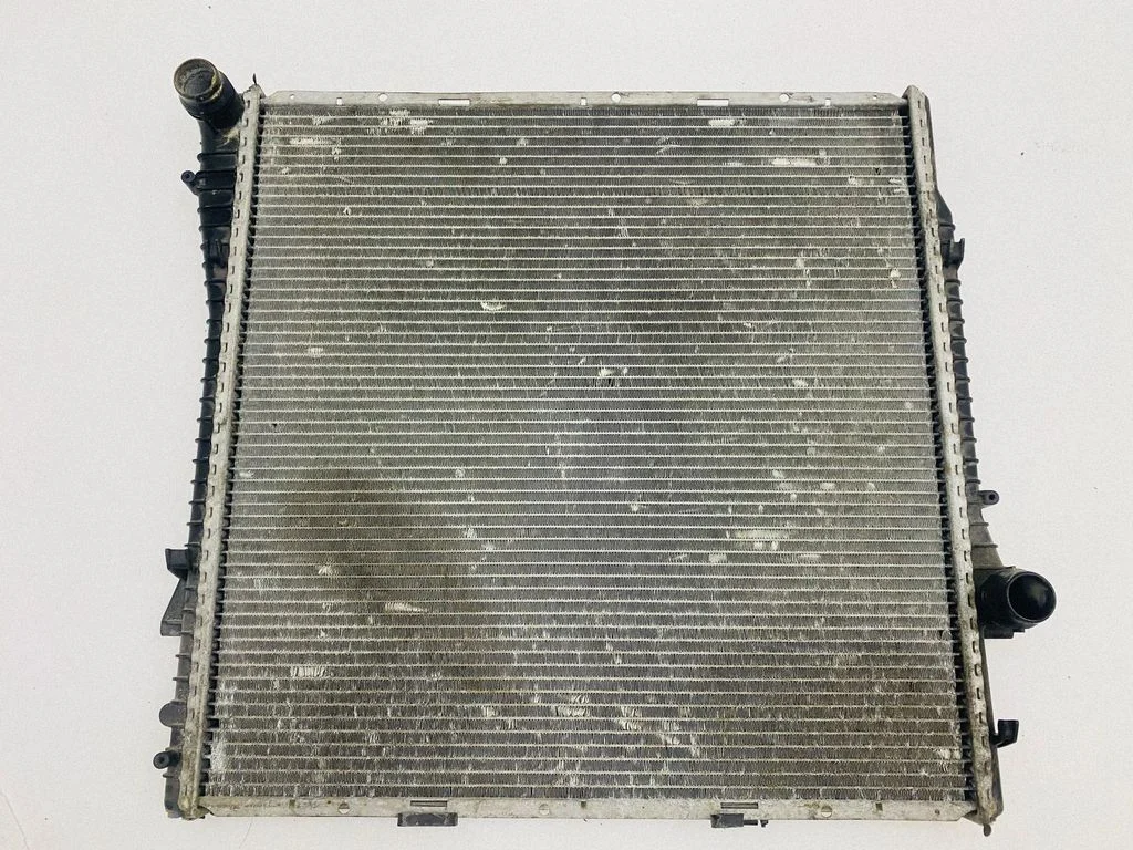 Jahutusvedeliku radiaator 143909805