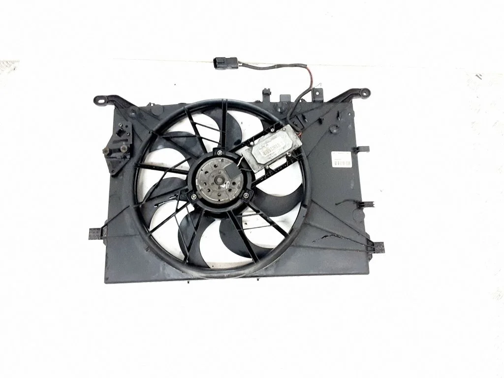 Radiator cooling fan shroud – Volvo V70 (2000-2004)