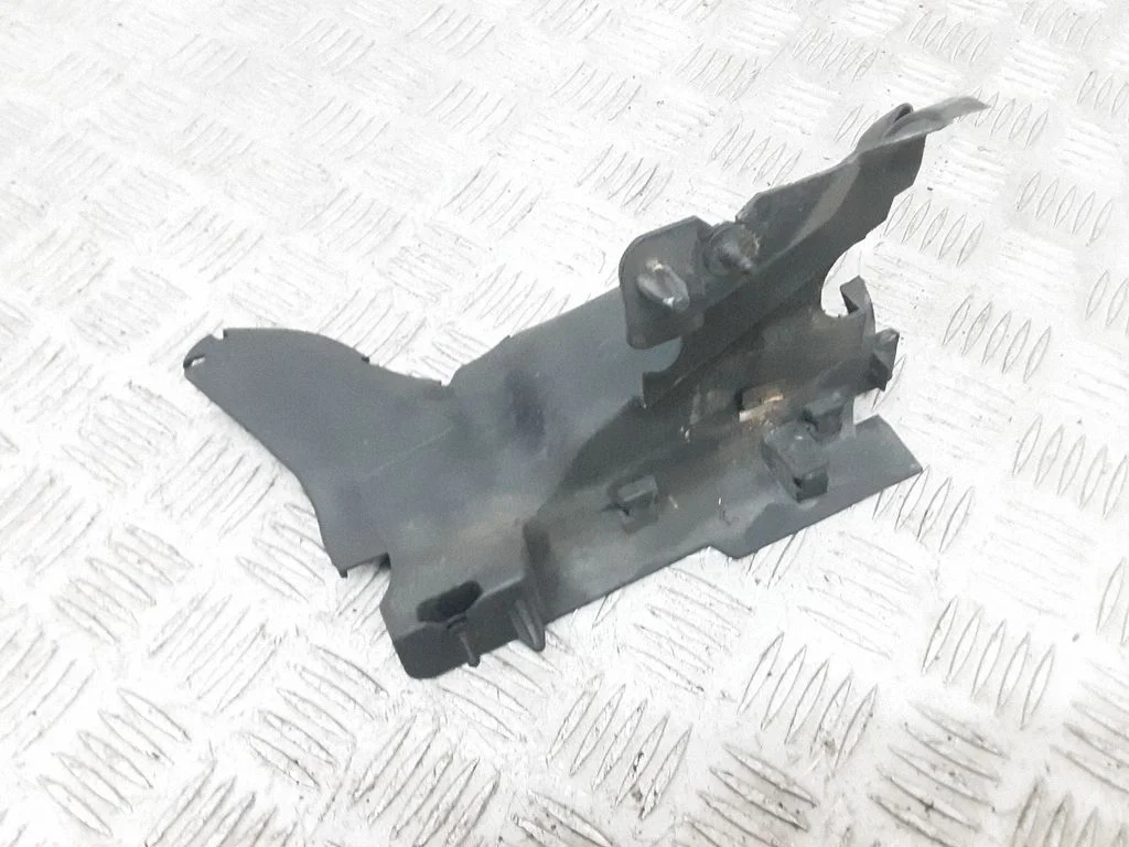 Intercooler air guide/duct channel 31294172