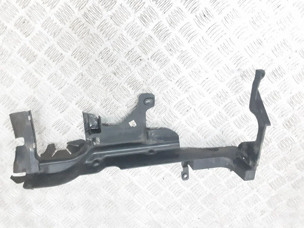 Intercooler air guide/duct channel 30764573