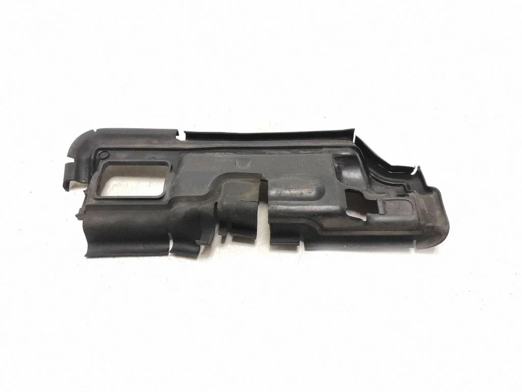 Intercooler air guide/duct channel 31383125