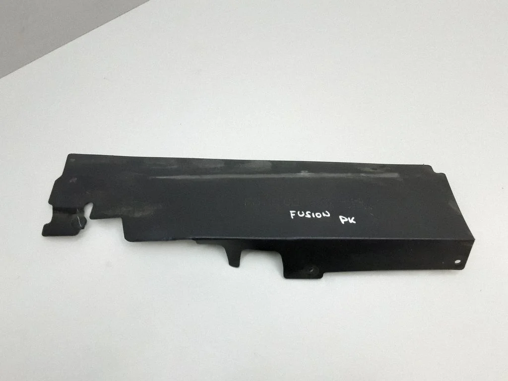 Intercooler air guide/duct channel DS738A261