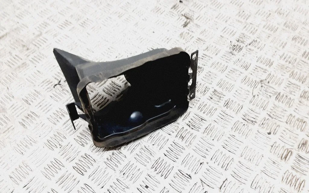 Intercooler air guide/duct channel 7432632