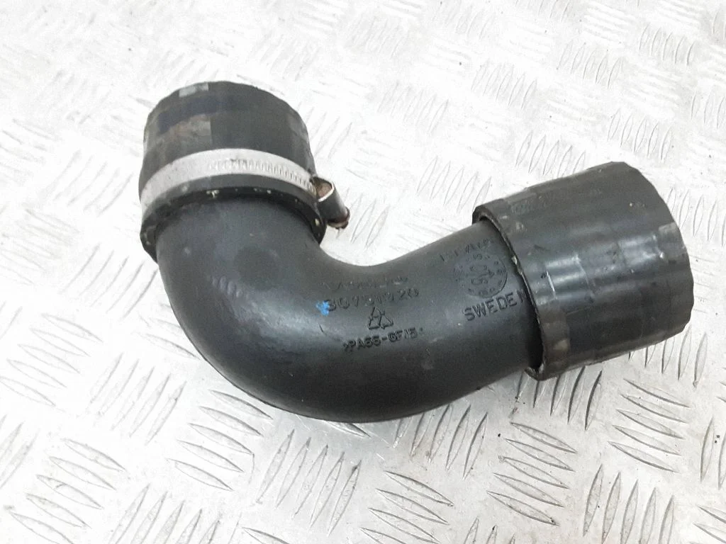 Vahejahuti voolik (-ud)/ toru (-d) 30751920