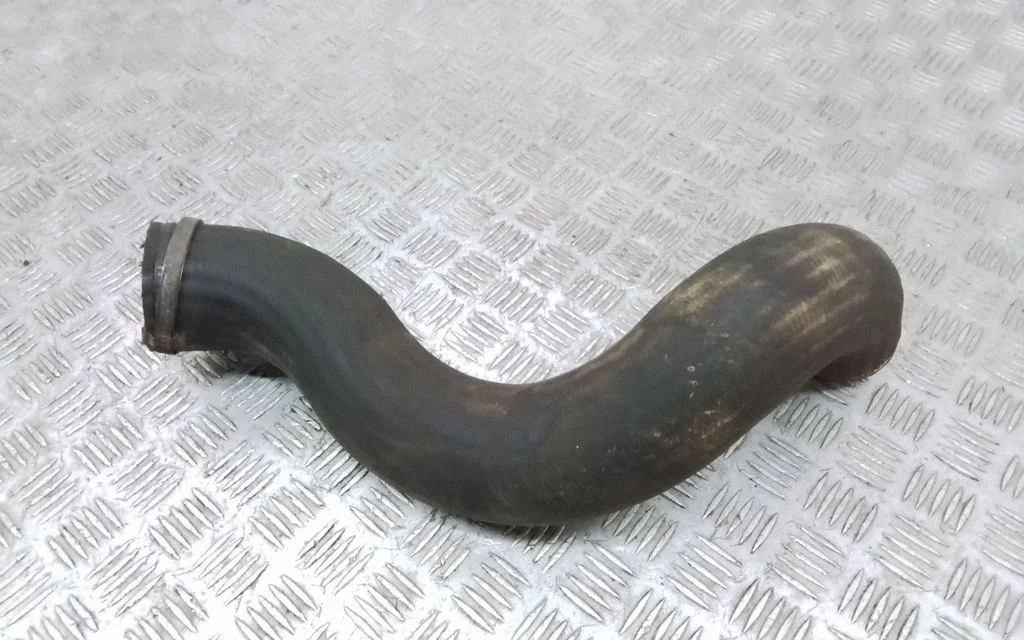 Wąż / rura intercoolera – przód