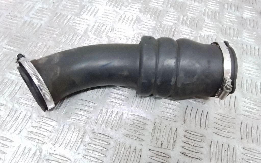 Intercooler hose/pipe 08692401