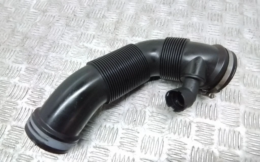 Intercooler hose/pipe – Volkswagen e-Golf (2014-)