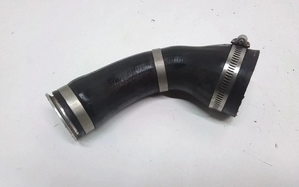 Intercooler hose/pipe – BMW 7 Series F01 F02 F03 F04 (2008-2016)