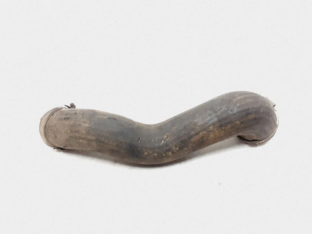 Vahejahuti voolik (-ud)/ toru (-d) 31261366