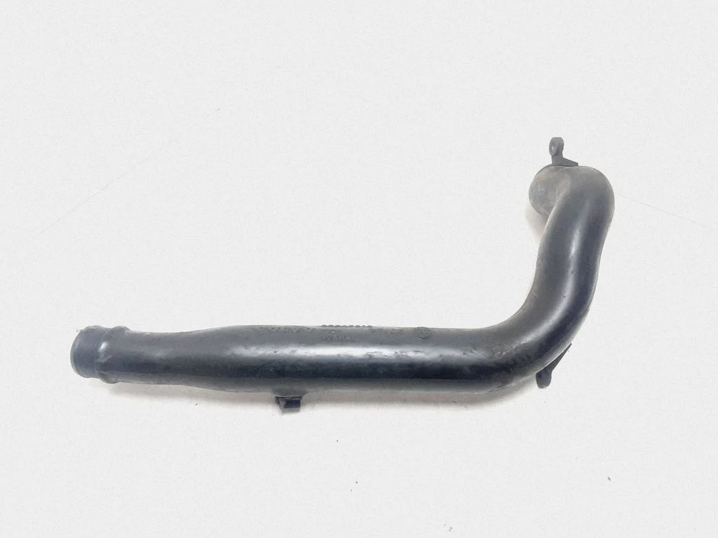 Vahejahuti voolik (-ud)/ toru (-d) 30647918