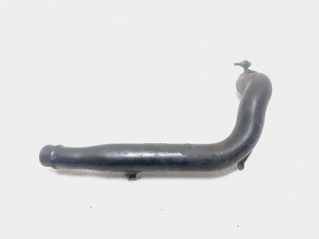 Vahejahuti voolik (-ud)/ toru (-d) 30647918